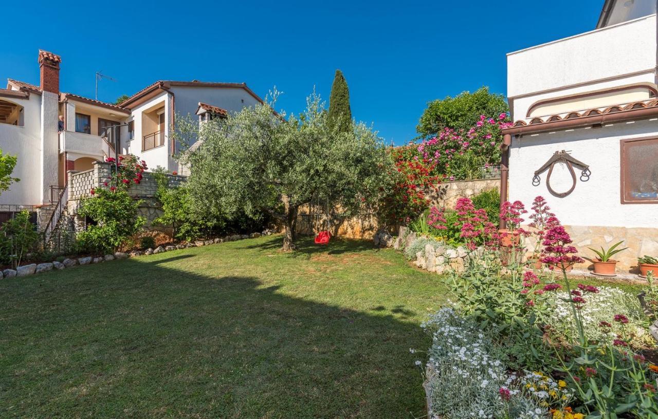 Apartments Loredana Poreč Exterior foto